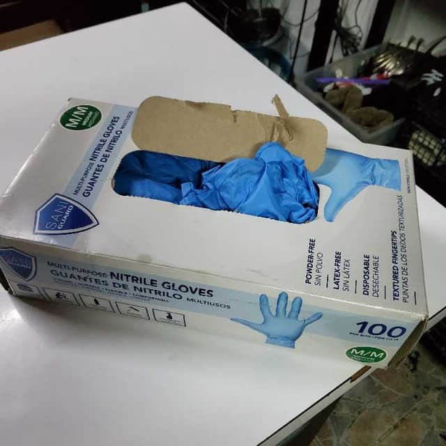 INSUMOS — guantes salón