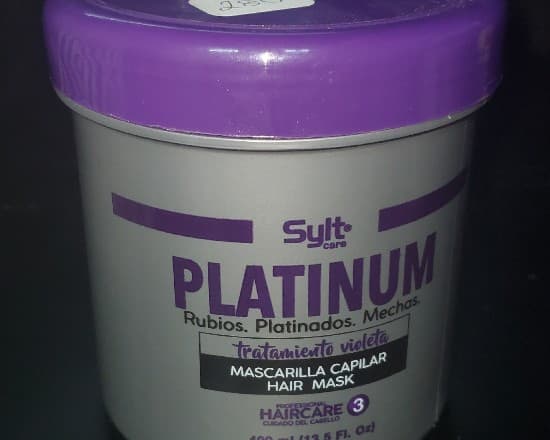 Mascarilla de tratamiento violeta.