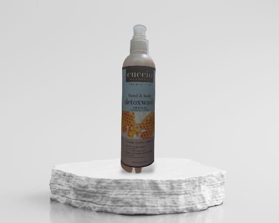 Cuccio - hand and Body Detoxwash