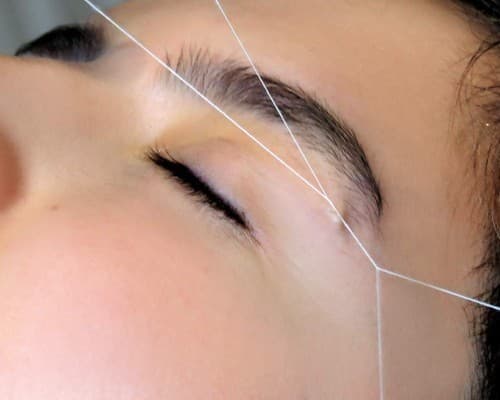Cejas con hilo