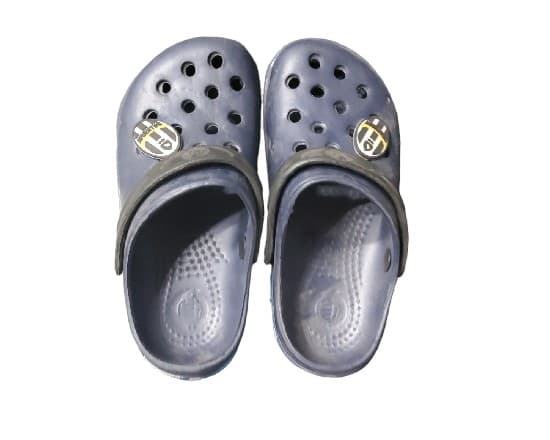 Sandalias estilo Crocs